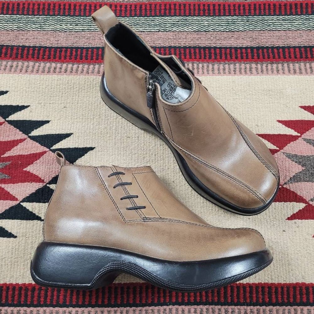 NWOB Dansko Chunky Brown Leather Ankle Booties Size 37 US 6.5-7 Side Zip Comfort